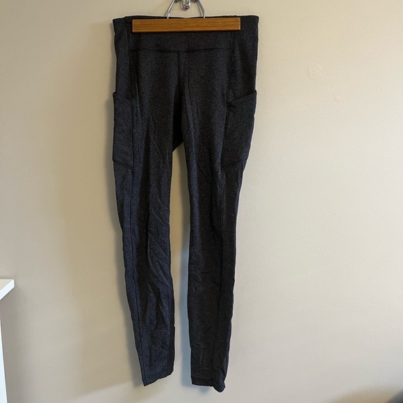 Lululemon grey leggings with pockets